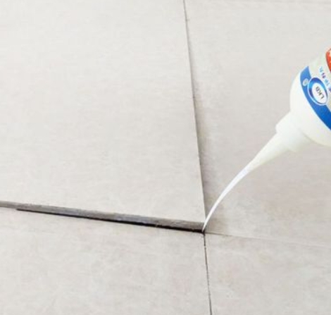 江都瓷砖空鼓维修公司分享卫生间瓷砖脱落的原因可能有以下几点